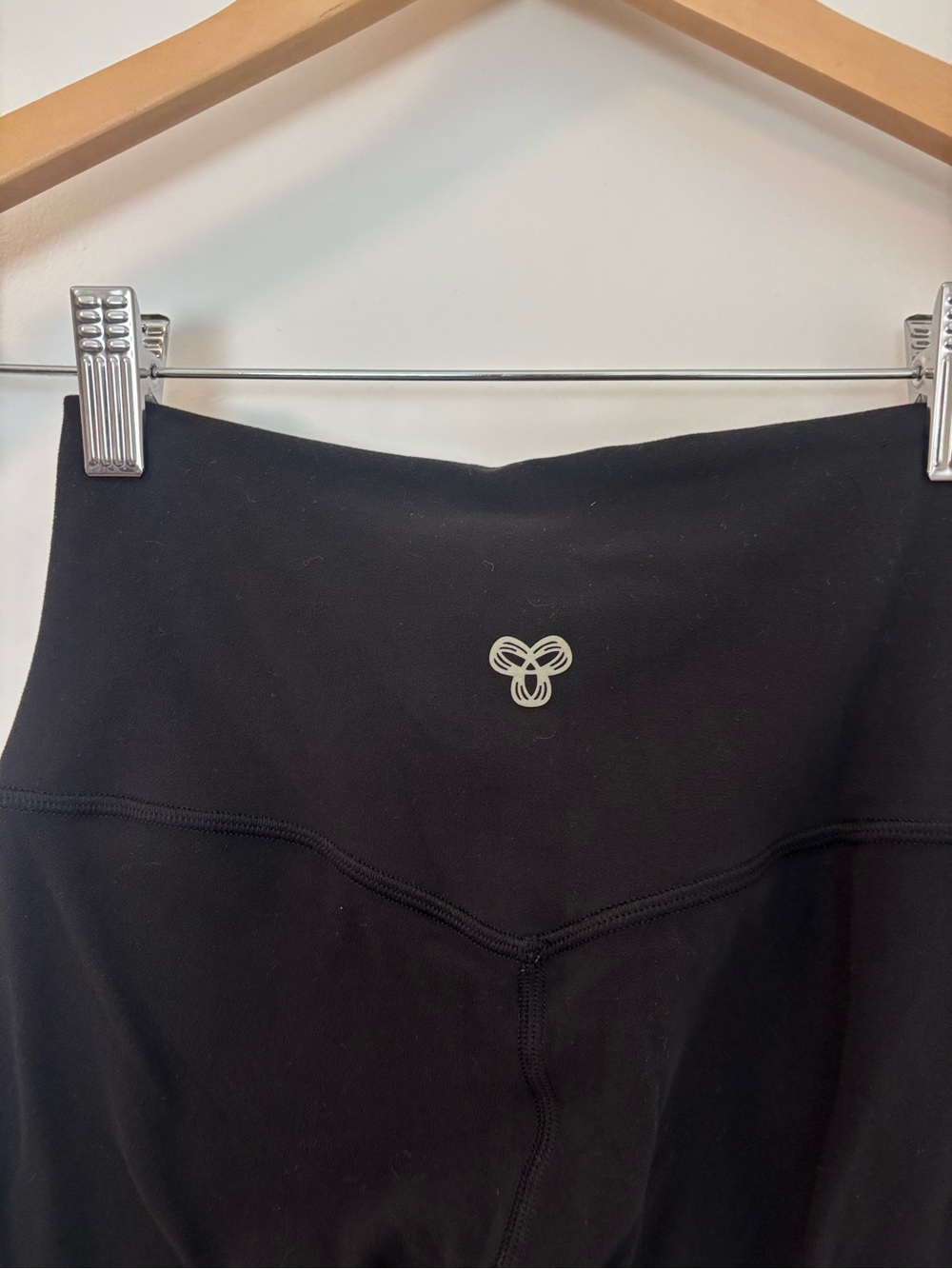 ARITZIA Cheeky Hi-Rise 7" Black Bike Shorts Size 2 - Picture 8 of 8
